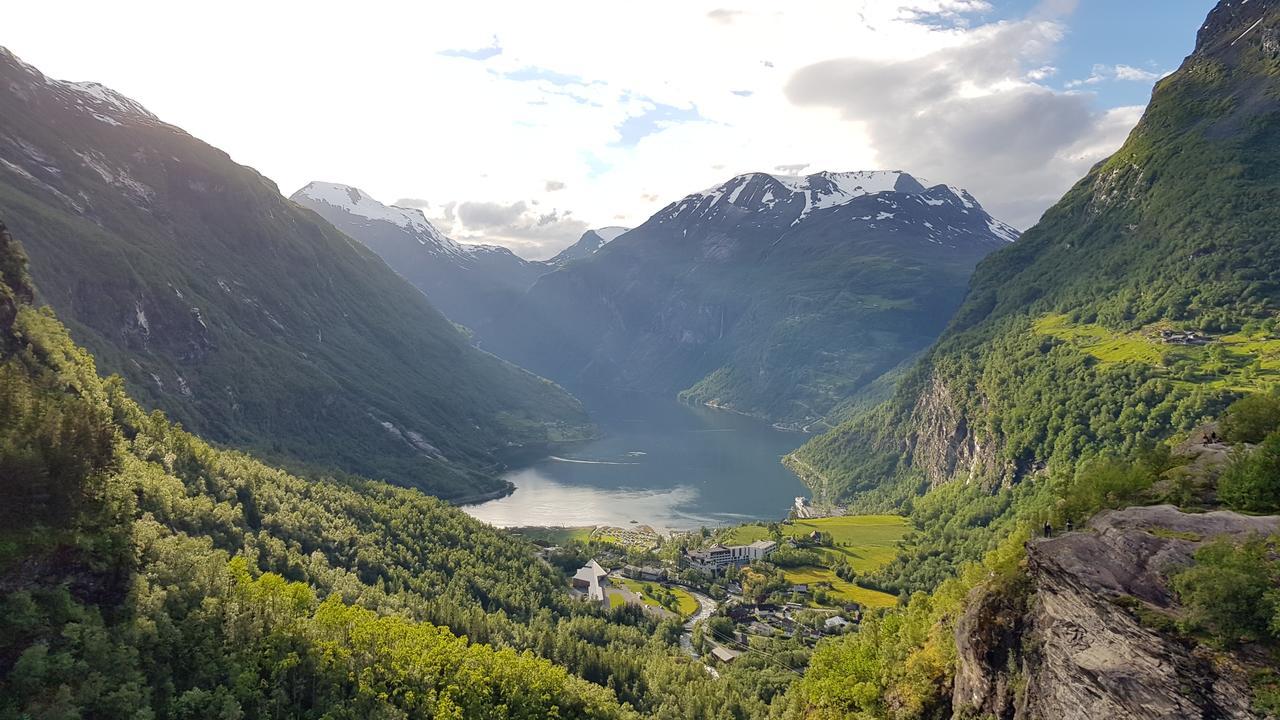 Blatind Boutique Hotel Stordal Exterior foto